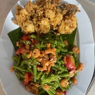 เจ๊ยินดี ซีฟู้ด