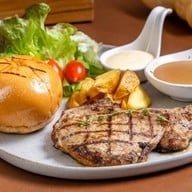 ครัวไม้แก้ว กัลปพฤกษ์