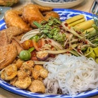 แซ่บปากเซ ต้นสัก คอร์เนอร์