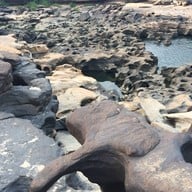 สามพันโบก