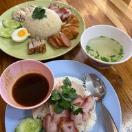 ข้าวมันไก่เจ๊เอี๊ยว