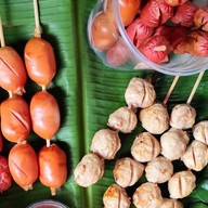 ลูกชิ้นปิ้งคุณยาย ของใครสักคน คู้บอน