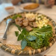 เมนูของร้าน ครัวเมืองเว้ ลาว ญวน ลาดกระบัง