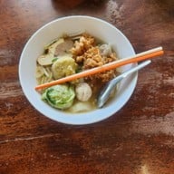 เมนูของร้าน เกี๊ยวปลานายเคี้ยม