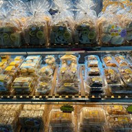 ผึ้งน้อยเบเกอรี่ สถานีรถไฟกรุงเทพอภิวัฒน์