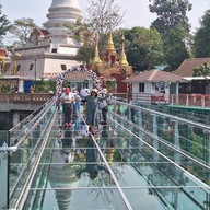 วัดพระธาตุผาเงา (วิหารหลวงพ่อผาเงา)