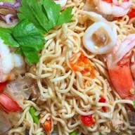 ขนมจีนน้ำยา 4 ภาค & ข้าวไข่ข้น