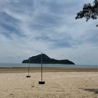 หาดสามร้อยยอด