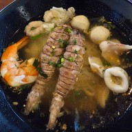 ก๋วยเตี๋ยวกั้งบ้านเพ - ระยอง บ้านเพ
