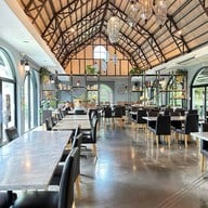 ลูกไก่ เขาใหญ่