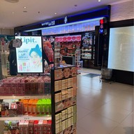 บรรยากาศ Watsons Robinson Sukhumvit19