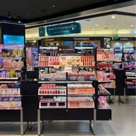 บรรยากาศ Watsons Robinson Sukhumvit19