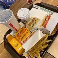 Burger King สนามบิน ดอนเมือง : อาคาร 2 ห้องโถงผู้โดยสารขาออกภายในประเทศ ประตู 3 แอร์ไซด์