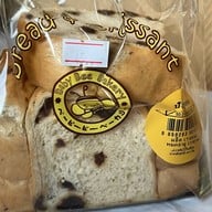 เมนูของร้าน ผึ้งน้อยเบเกอรี่ สถานีรถไฟกรุงเทพอภิวัฒน์