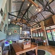 บรรยากาศ green moon cafe & bistro