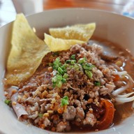 เมนูของร้าน เรือนขุนพิเรนท์ ข้าวมันไก่ ก๋วยเตี๋ยว นนทบุรี