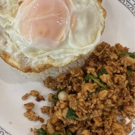 เมนูของร้าน เอ้ก อี เอ้ก ข้าวมันไก่ตอน