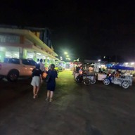 ย่างหมู...ร่าเริง ณ ท่าใหม่