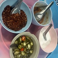 ข้าวต้มปลาอินทรีเจ๊พัช