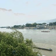 สามเหลี่ยมทองคำ