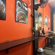 กะเพราขุนช้าง สาขา อ่อนนุช -