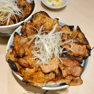 เมนูของร้าน Tokachi Butadon Ippin (十勝豚丼いっぴん ステラプレイス) Stellar Place Sapporo Station