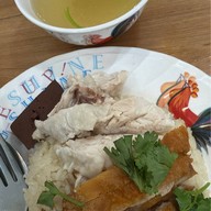 เมนูของร้าน เอ้ก อี เอ้ก ข้าวมันไก่ตอน