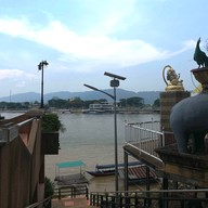 สามเหลี่ยมทองคำ