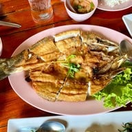 เมนูของร้าน บ้านริมน้ำ กำแพงเพชร