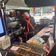 กะเพราขุนช้าง สาขา อ่อนนุช -