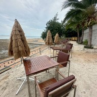 S. Sriracha Hotel & Residence