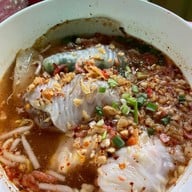 ก๋วยเตี๋ยวปากหม้อน่าล่อในสวน