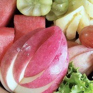 ผลไม้ปอกพร้อมทาน บ้านลูกหมี