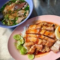 ร้านนายฉั้ว