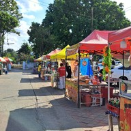 บรรยากาศ ตลาดริมบึงแก่นนคร