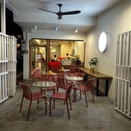 ร้านหลงปัง -