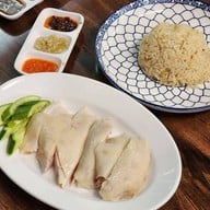หอมฉุยข้าวมันไก่สิงคโปร์ เสนานิคม1