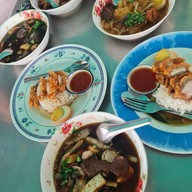 ก๋วยจั๊บ ตั๊กม้อ