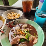 เมนูของร้าน ก๋วยเตี๋ยวเรือลุงอู๊ด(เนื้อ)เจ้าเก่า