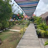 ร้านโค้งน้ำ บ้านแหลม