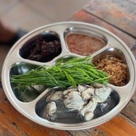 เมนูของร้าน คนละยำ