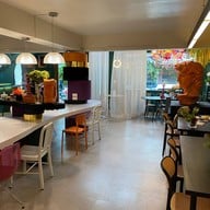 FUN Cafe Bangkok มหาพฤฒาราม