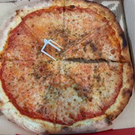 Soho Pizza ทองหล่อ