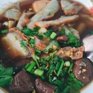 ก๋วยจั๊บ ตั๊กม้อ