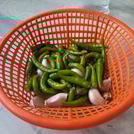 เมนูของร้าน ขาหมูบ้านเฮีย
