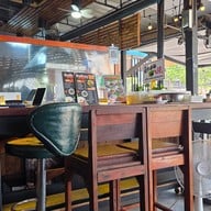 บ้านป้าหนู เนื้อตุ๋น หมูตุ๋น สี่แยกไฟแดงอุทยานหินเขางู