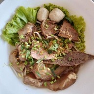 ก๋วยเตี๋ยวเนื้อตุ๋นนางใน สาขาเทิดราชัน