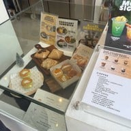 Away Coffee & Co. สาขาโรงแรมบุรีศรีภู