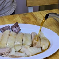 โกกิข้าวมันไก่ สาขา 2 หน้าเทศบาลเมืองสุพรรณบุรี