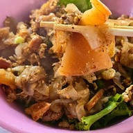 ก๋วยเตี๋ยวคั่วไก่ป้าเพียร